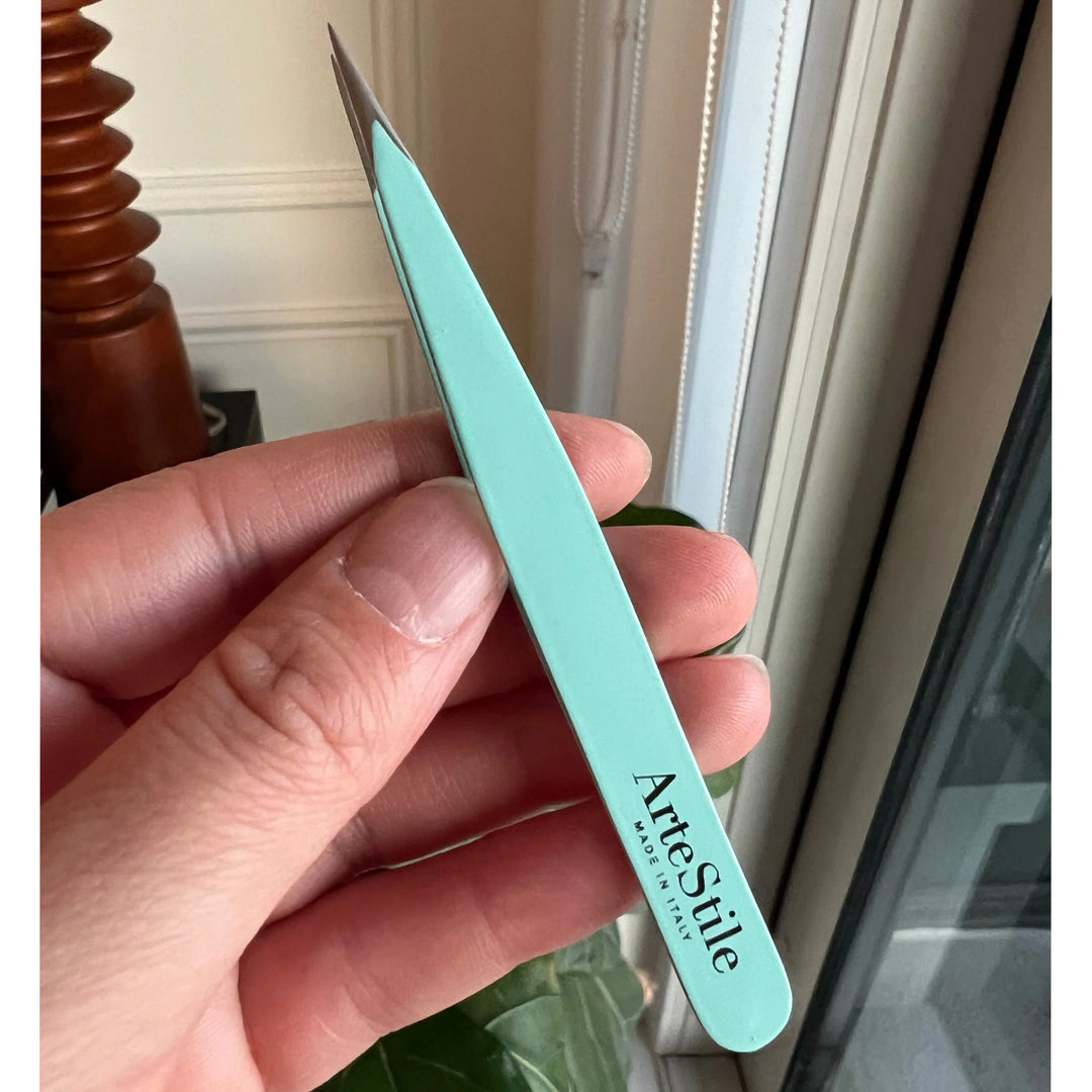 ArteStile Pointed-Tip Tweezers in Turquoise